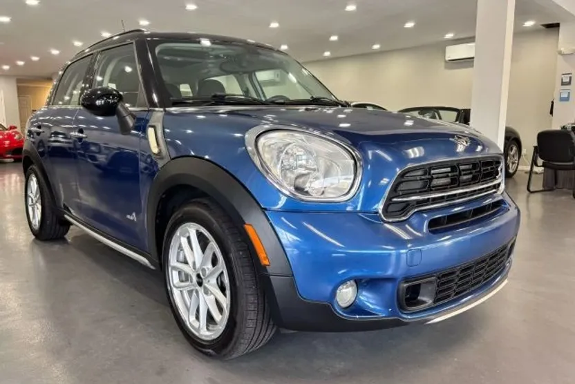 2015 Mini Countryman S ALL4 photo 1