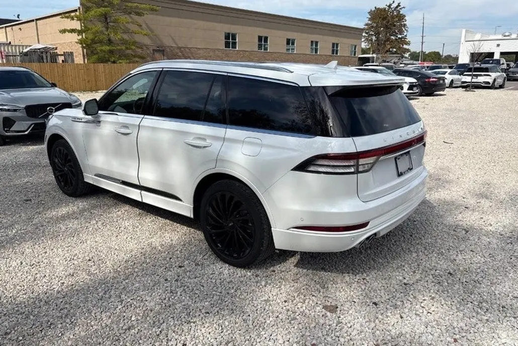 2022 Lincoln Aviator Reserve photo 1