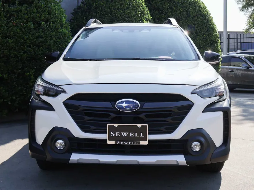 2023 Subaru Outback Limited photo 1