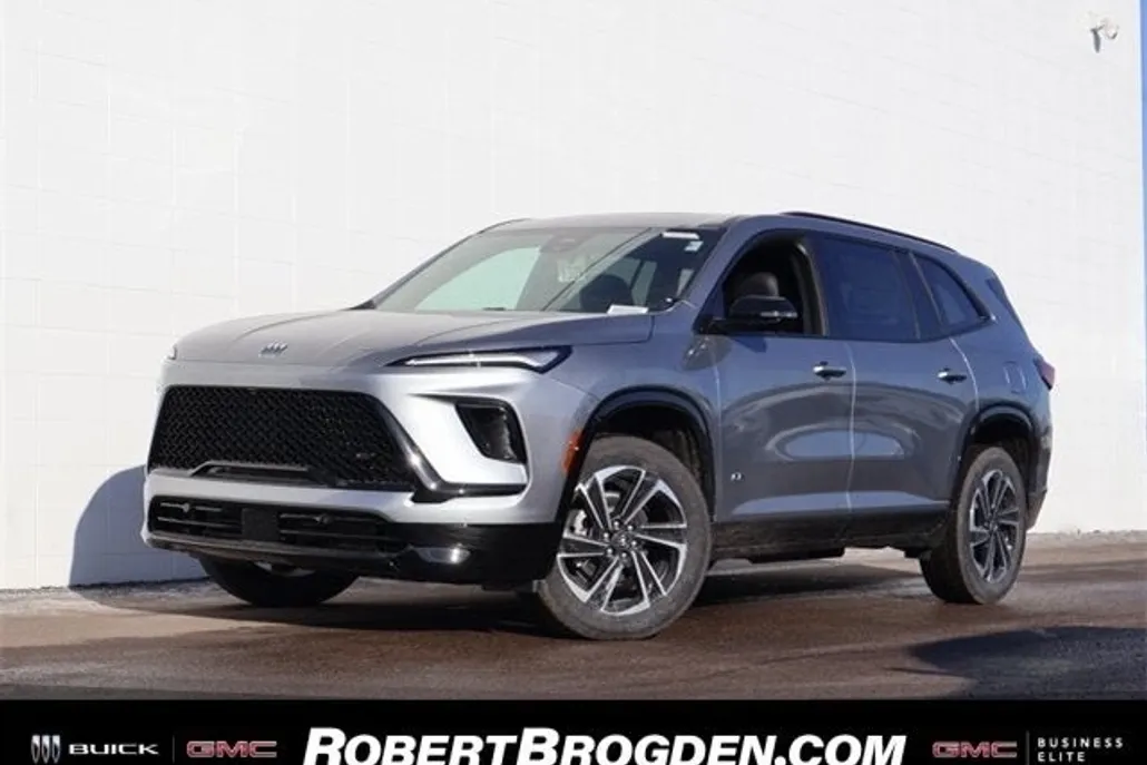 2025 Buick Enclave Sport Touring photo 1
