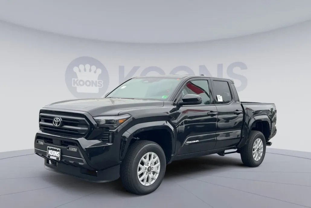 2025 Toyota Tacoma SR5 photo 1