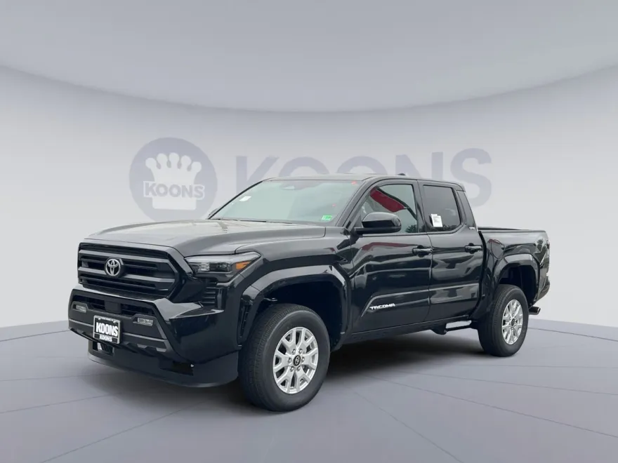 2025 Toyota Tacoma SR5 photo 1