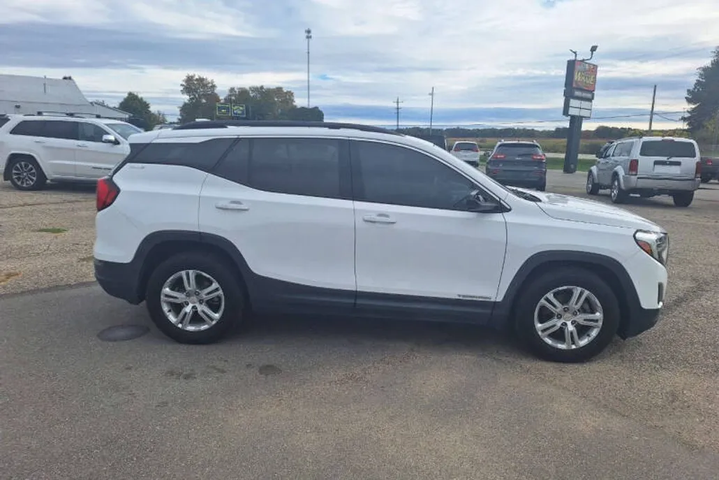 2020 Gmc Terrain SLE photo 1