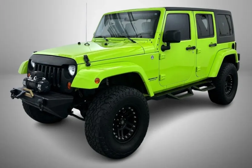 2013 Jeep Wrangler Unlimited Sahara photo 1