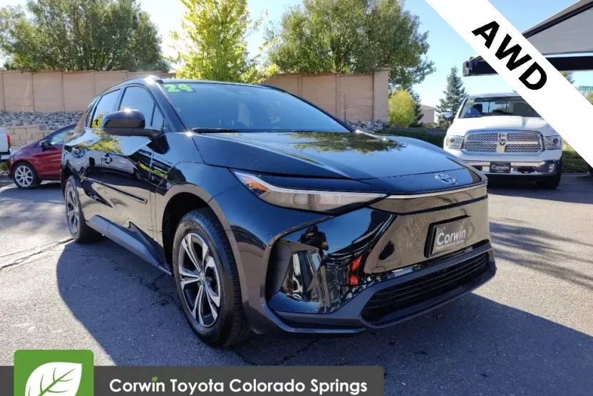2024 Toyota bZ4X XLE photo 1