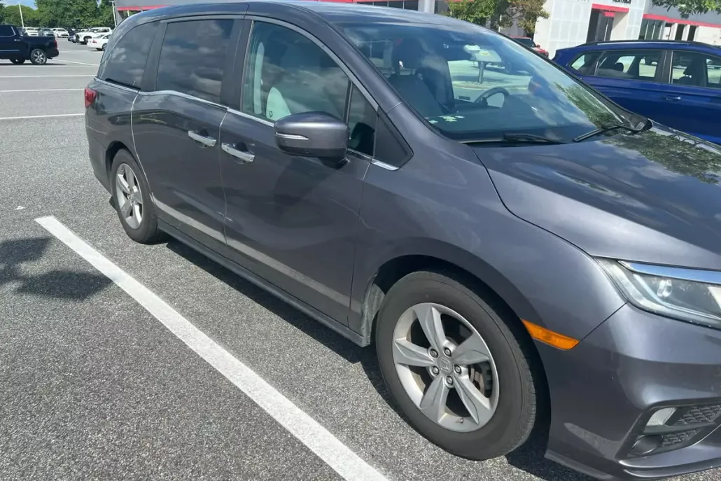 2019 Honda Odyssey EX photo 1