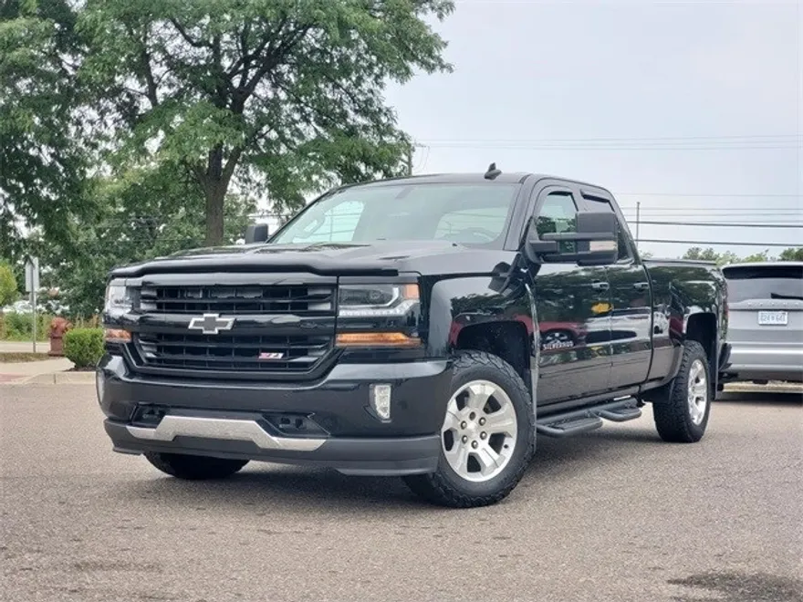 2016 Chevrolet Silverado 1500 LT photo 1