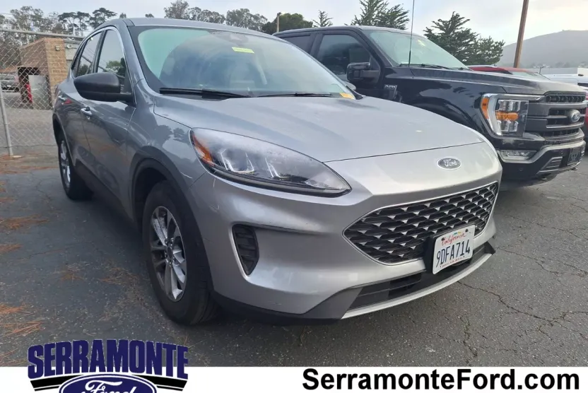2022 Ford Escape SE photo 1