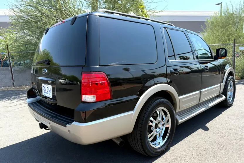 2005 Ford Expedition Eddie Bauer photo 1