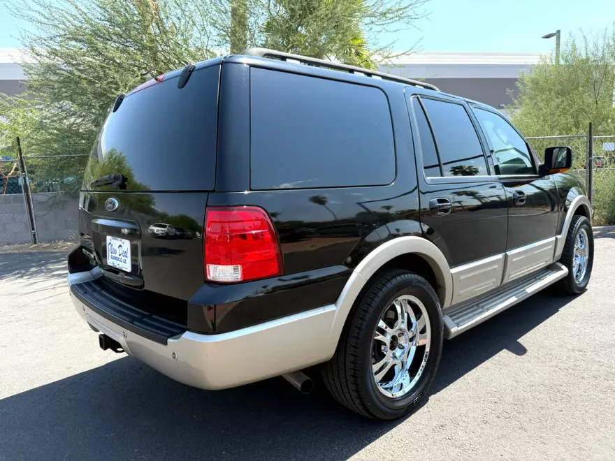 2005 Ford Expedition Eddie Bauer photo 1