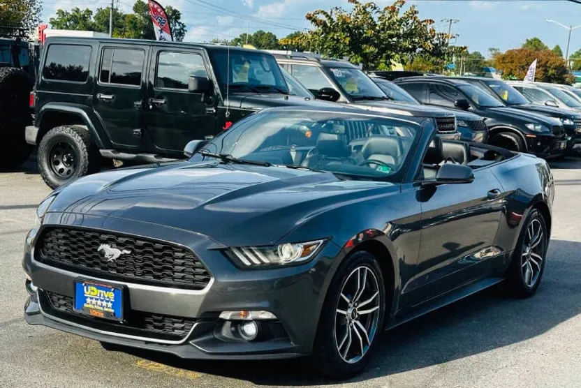 2016 Ford Mustang EcoBoost Premium photo 1