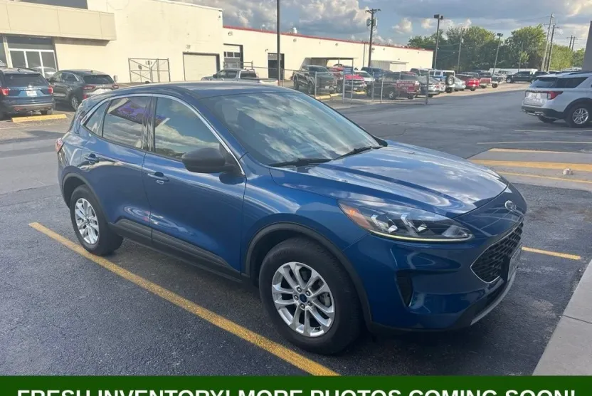 2022 Ford Escape SE photo 1