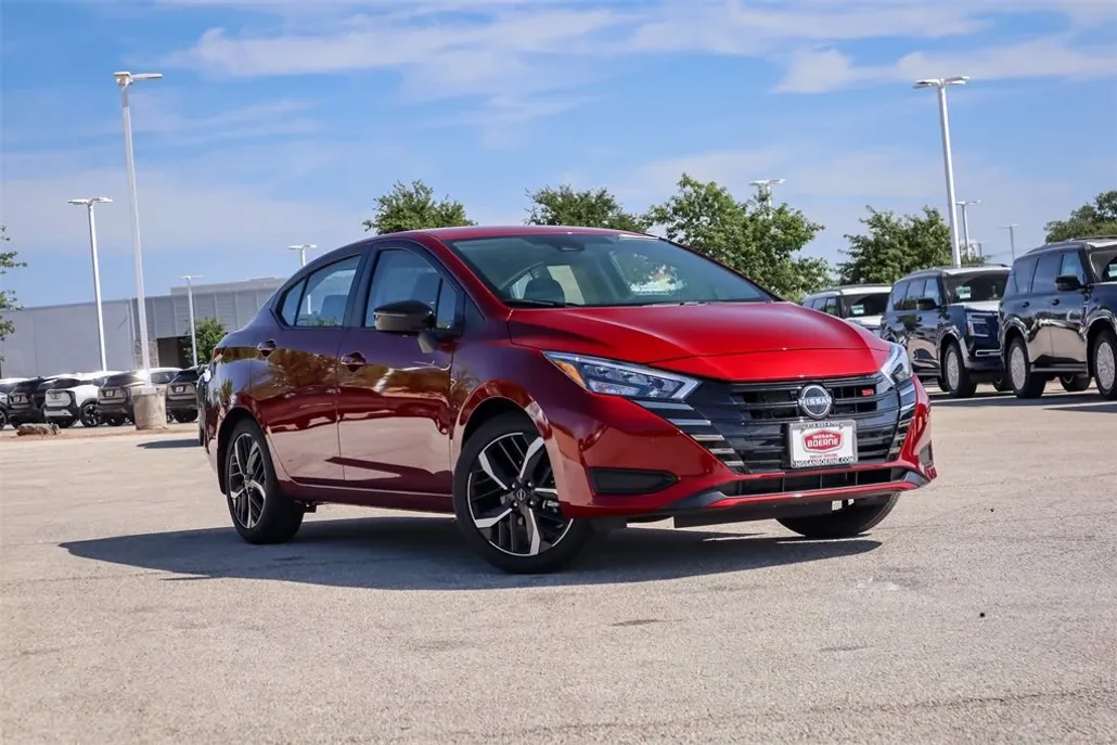 2025 Nissan Versa SR photo 1