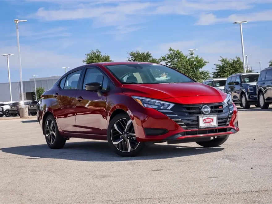 2025 Nissan Versa SR photo 1