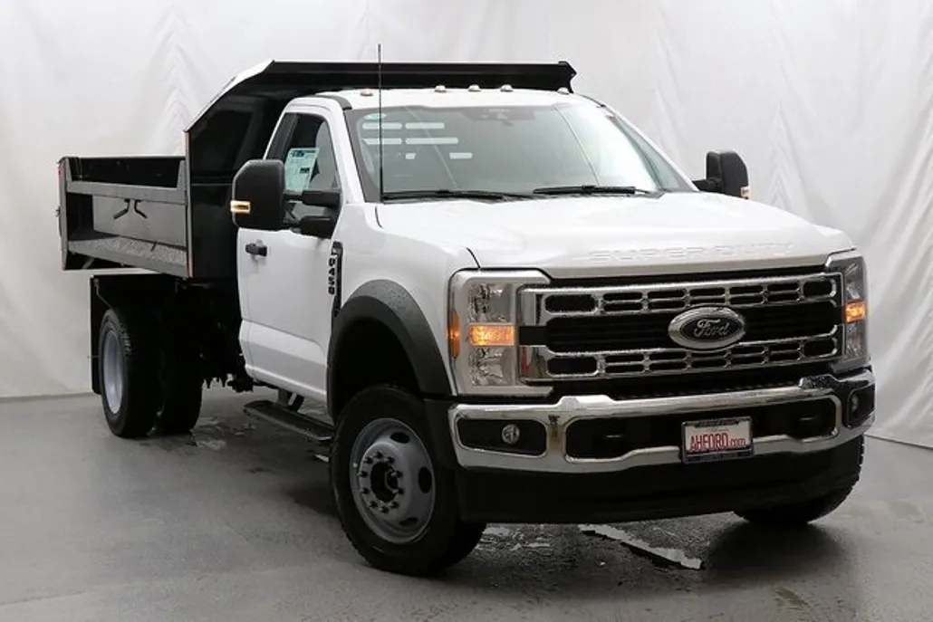 2025 Ford F-450 XL photo 1