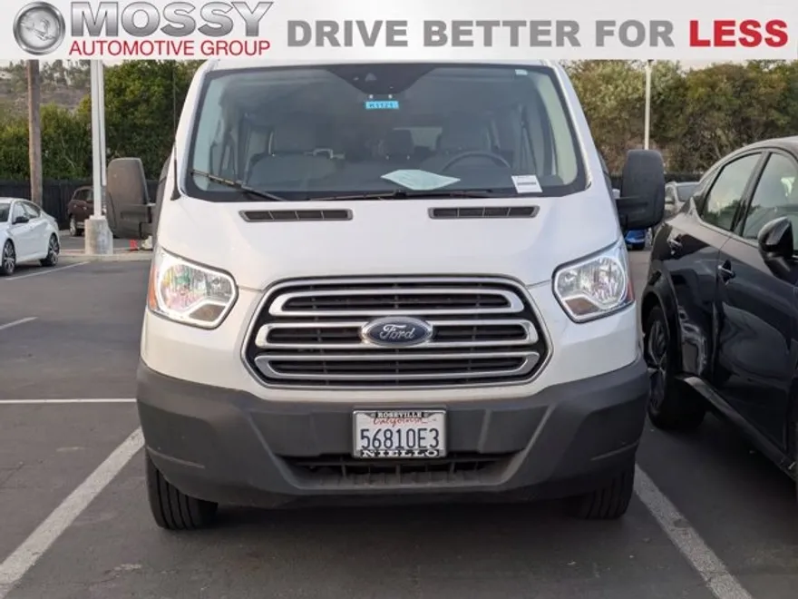 2019 Ford Transit Passenger XLT photo 1