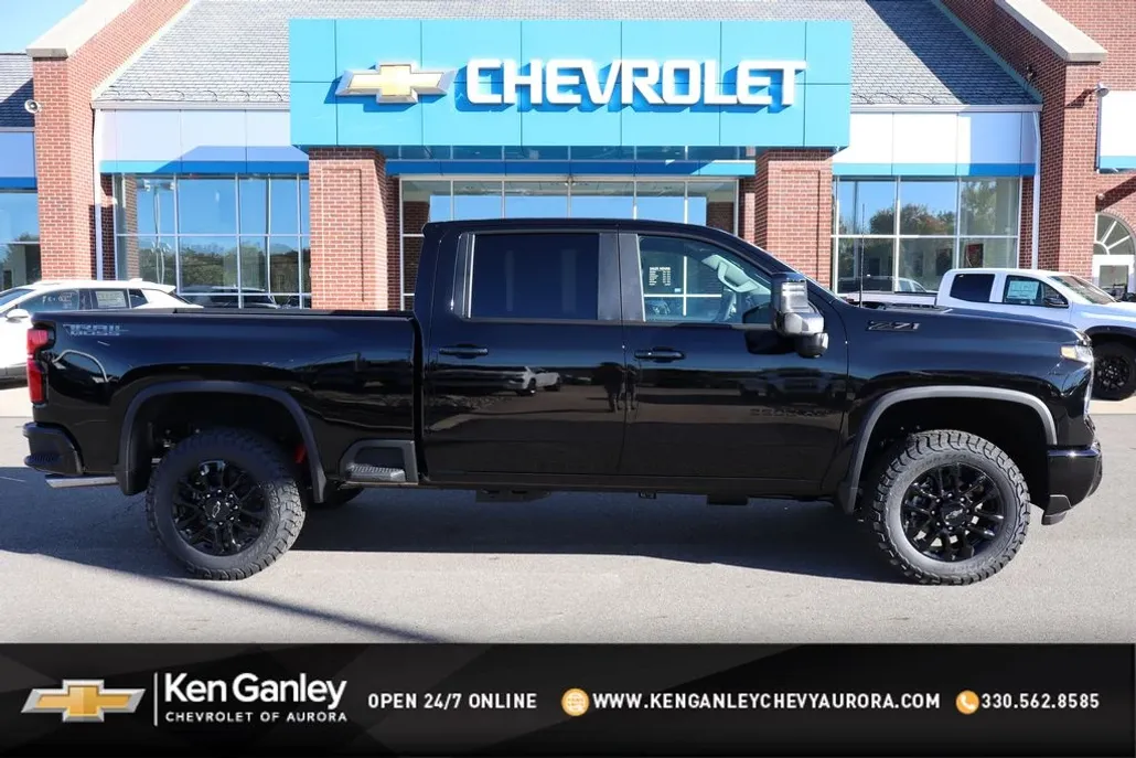 2026 Chevrolet Silverado LT photo 1