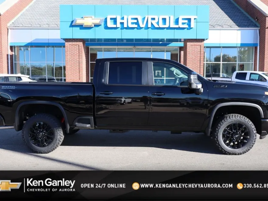 2026 Chevrolet Silverado LT photo 1