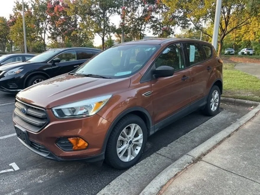 2017 Ford Escape S photo 1