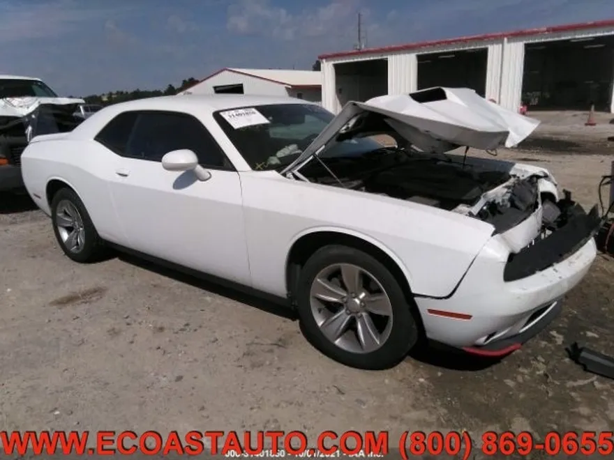 2019 Dodge Challenger SXT photo 1