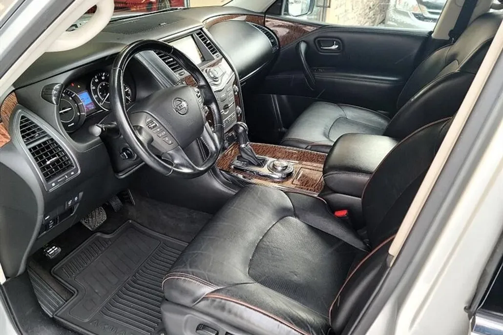 2020 Nissan Armada SL photo 1