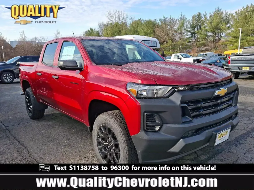 2025 Chevrolet Colorado LT photo 1