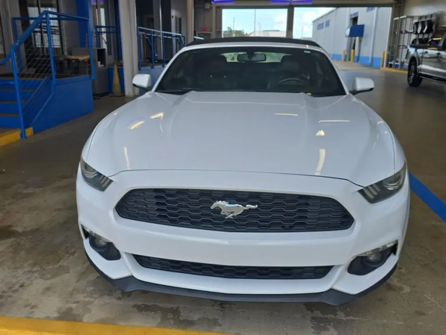 2016 Ford Mustang EcoBoost Premium photo 1