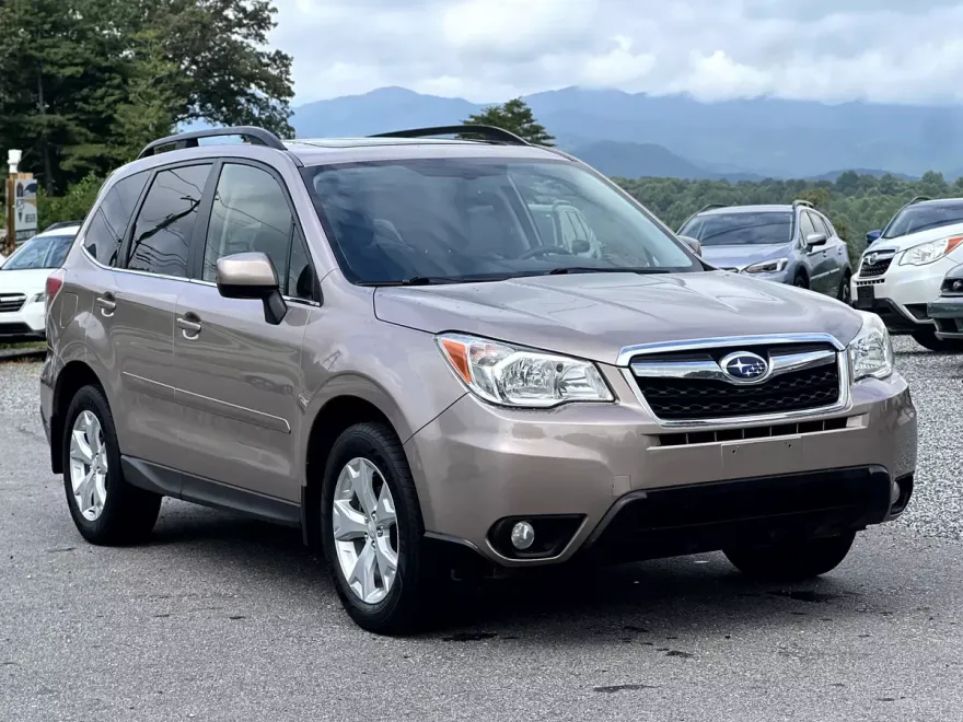 2014 Subaru Forester Limited photo 1