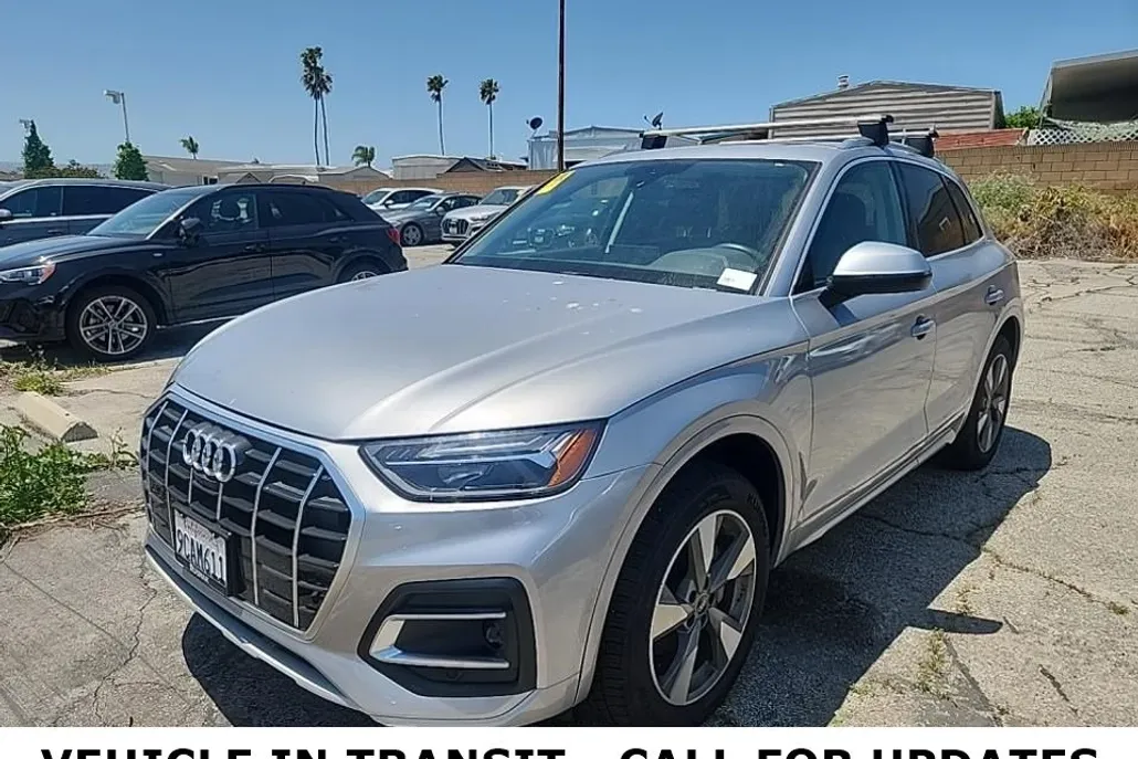 2022 Audi Q5 Premium Plus photo 1