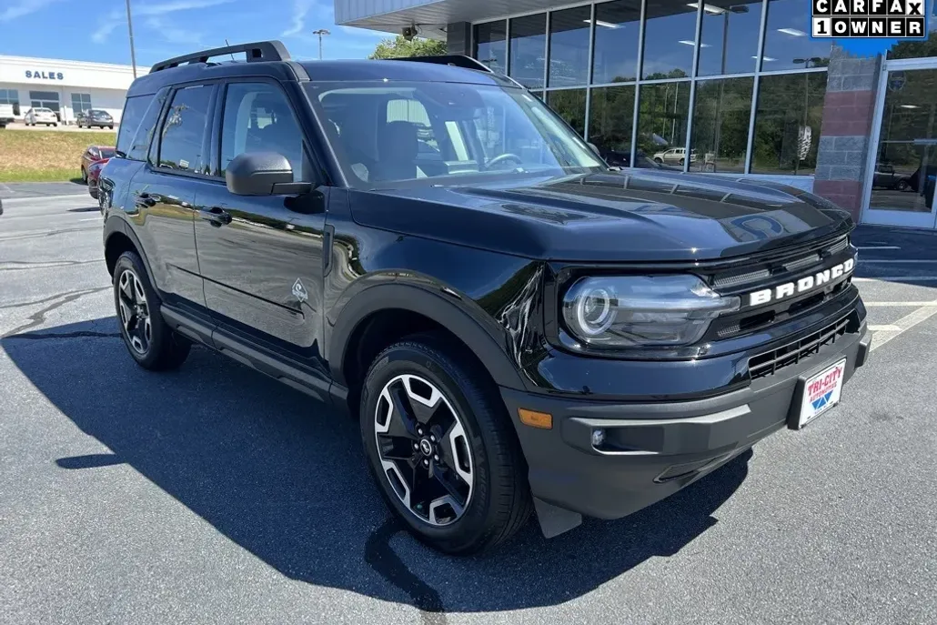 2023 Ford Bronco Sport Outer Banks photo 1