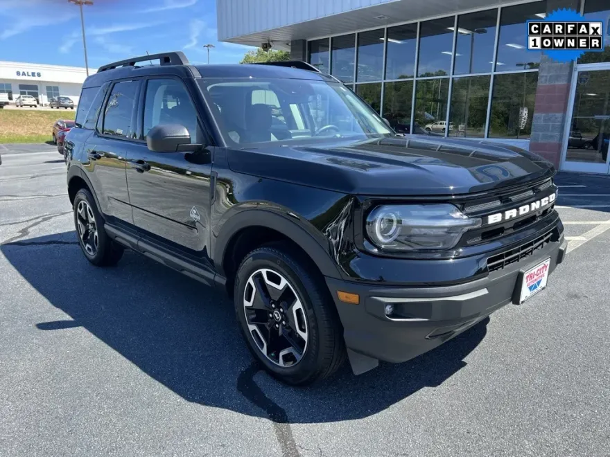 2023 Ford Bronco Sport Outer Banks photo 1