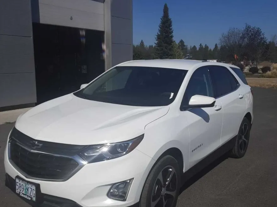 2018 Chevrolet Equinox LT photo 1