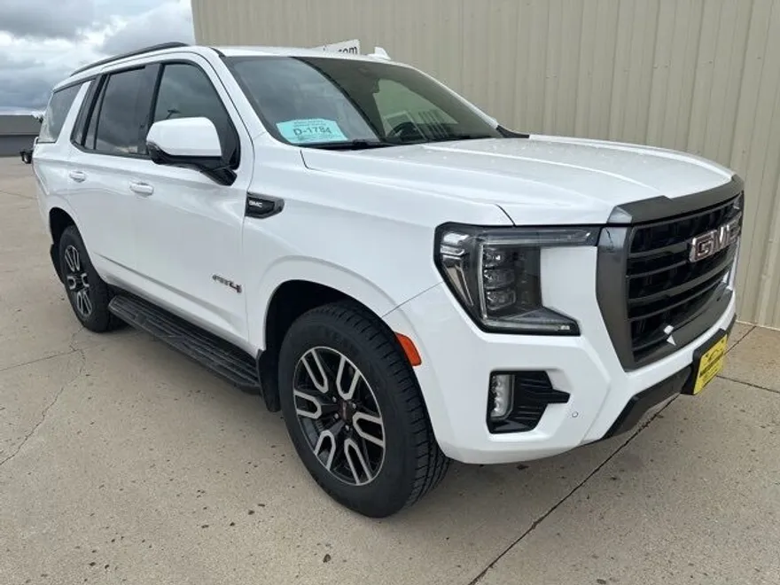 2021 Gmc Yukon AT4 photo 1