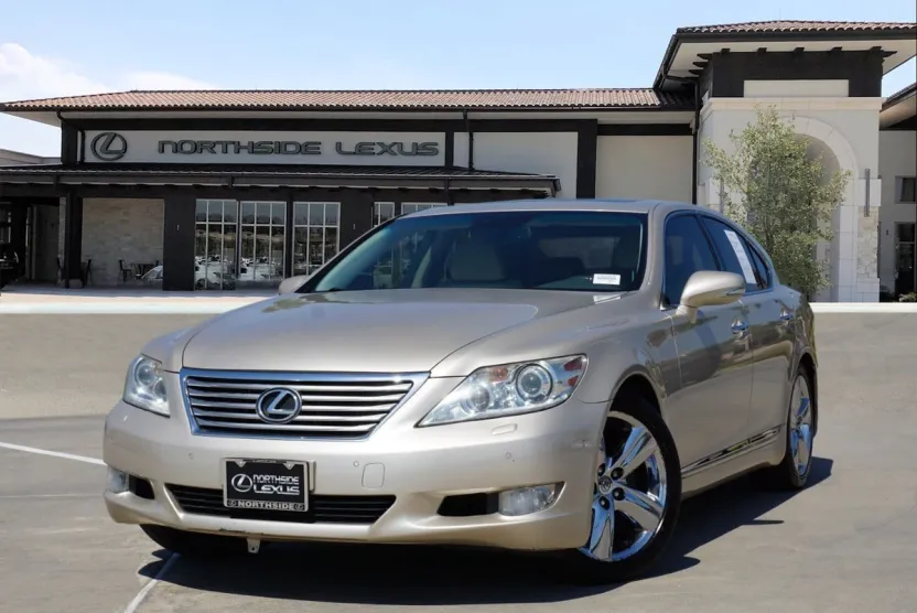 2011 Lexus LS 460 photo 1