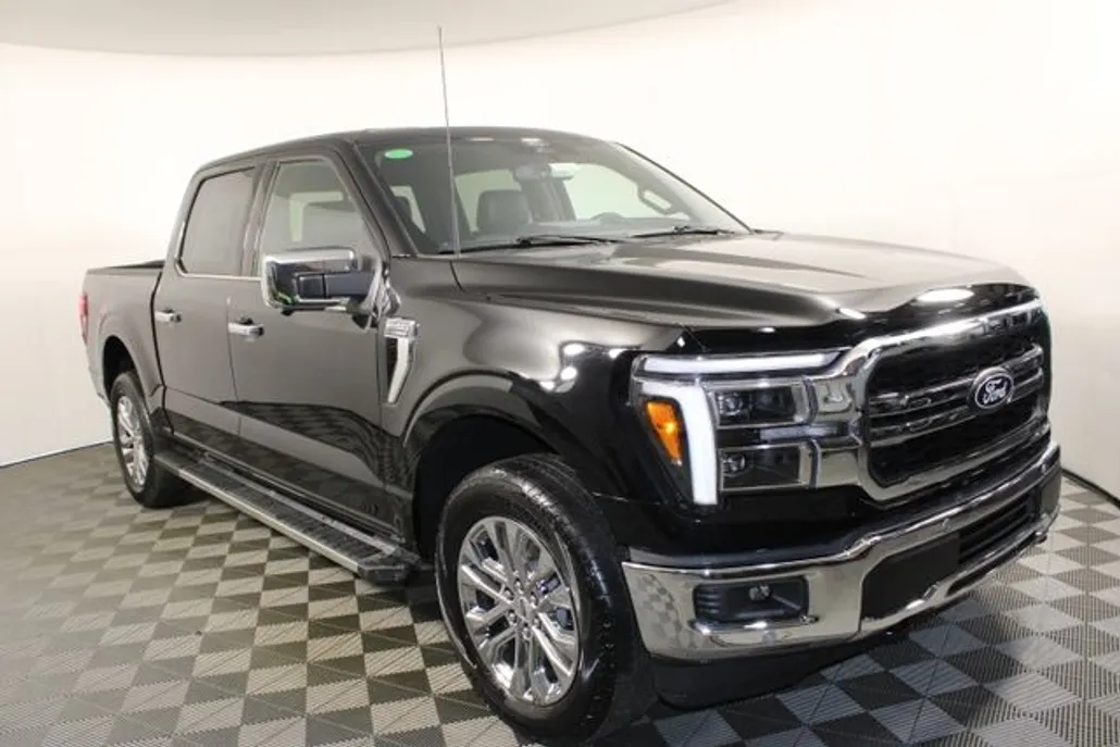 2025 Ford F-150 Lariat photo 1