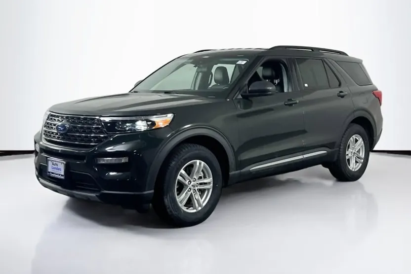 2022 Ford Explorer XLT photo 1