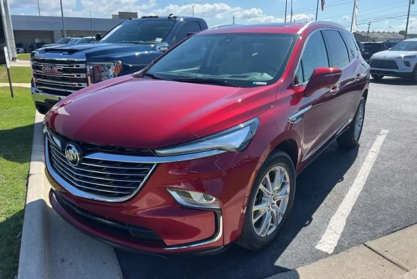 2023 Buick Enclave Premium photo 1