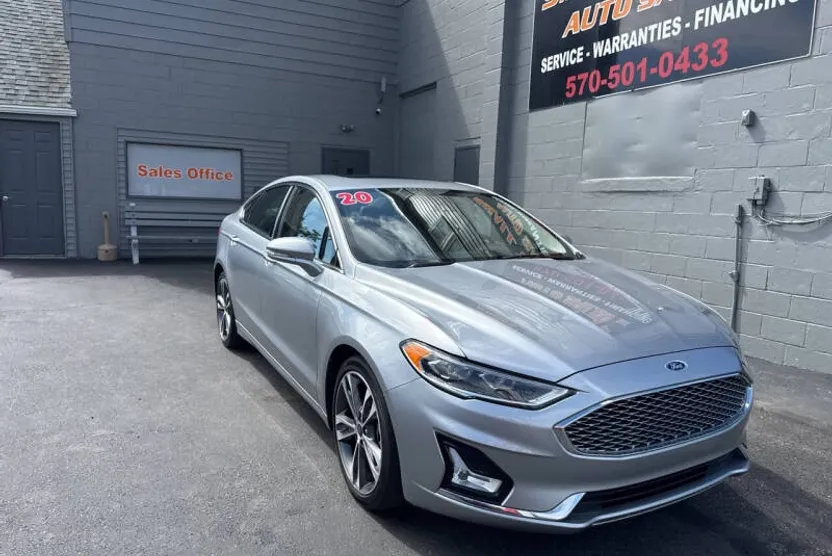 2020 Ford Fusion Titanium photo 1