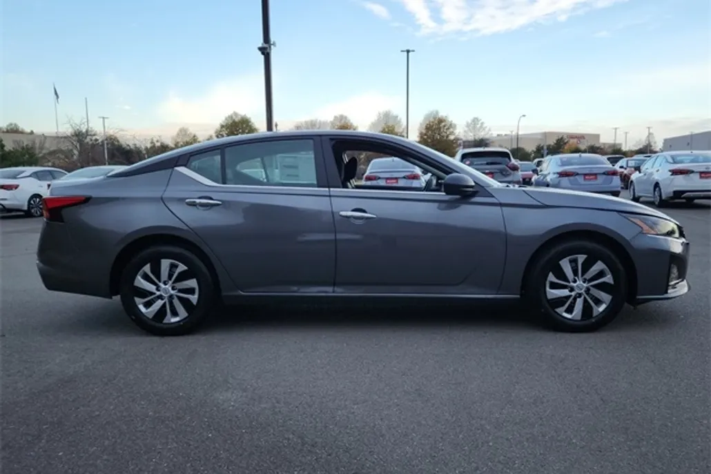 2025 Nissan Altima 2.5 S photo 1