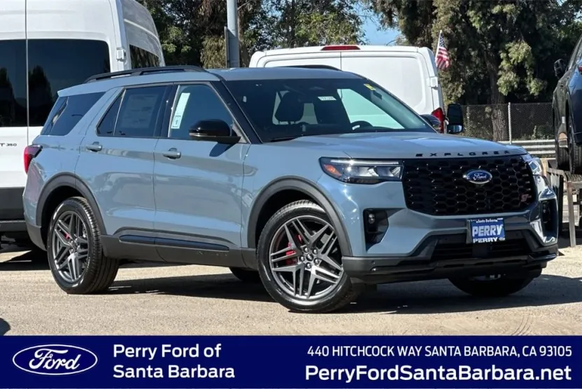 2025 Ford Explorer ST photo 1