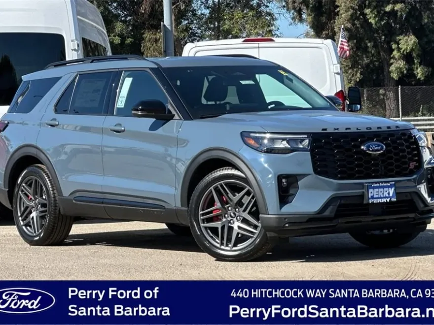 2025 Ford Explorer ST photo 1