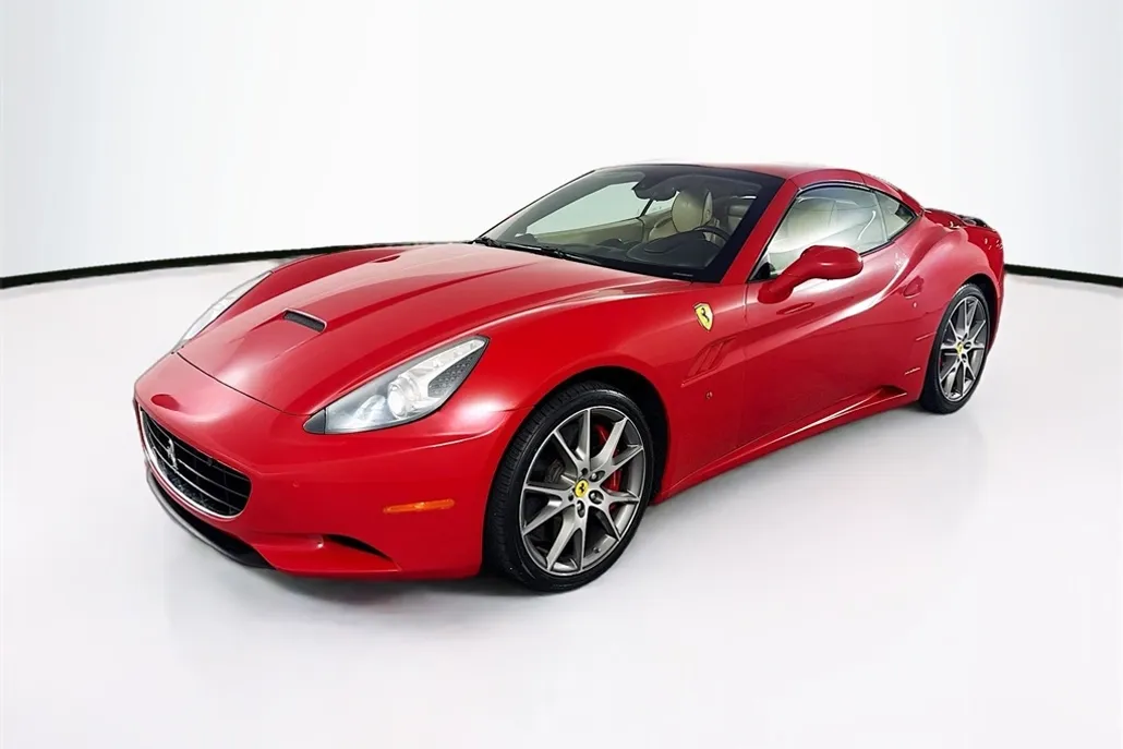 2013 Ferrari California Base photo 1