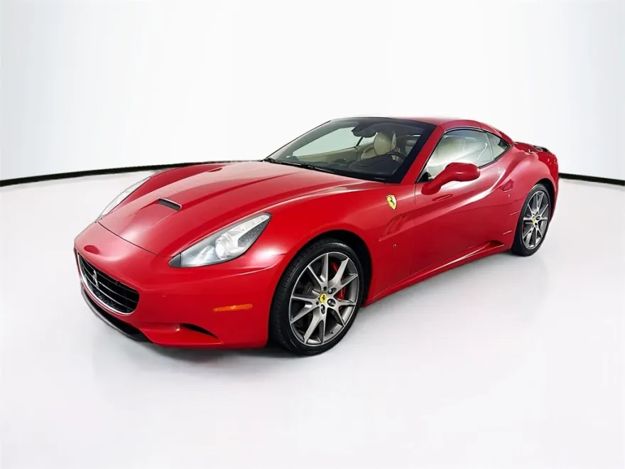 2013 Ferrari California Base photo 1