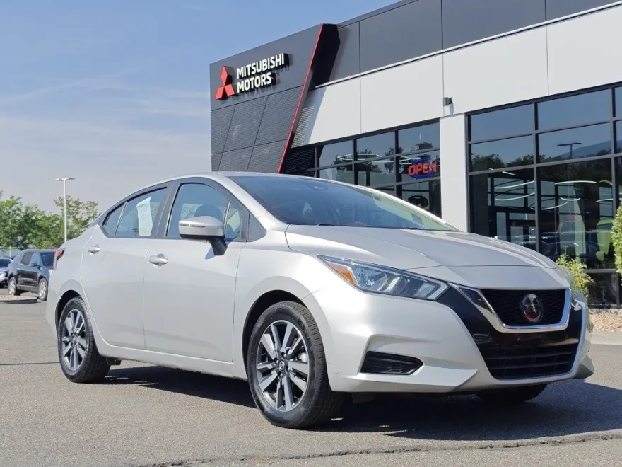 2021 Nissan Versa 1.6 SV photo 1