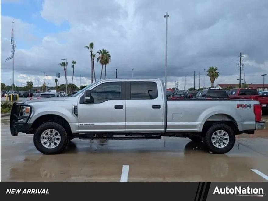 2022 Ford F-350 XL photo 1