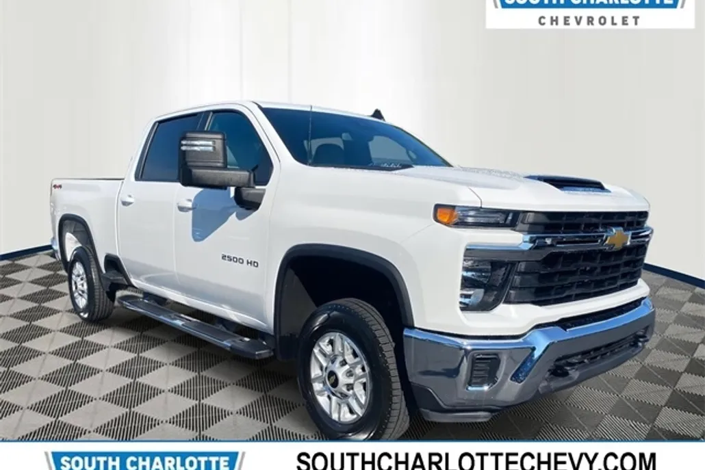2024 Chevrolet Silverado 2500HD LT photo 1