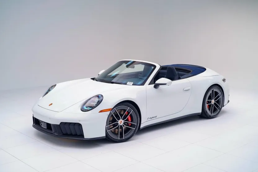 2026 Porsche 911 4 GTS Cabriolet photo 1