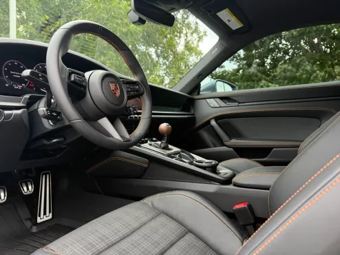 2026 Porsche 911 T photo 4