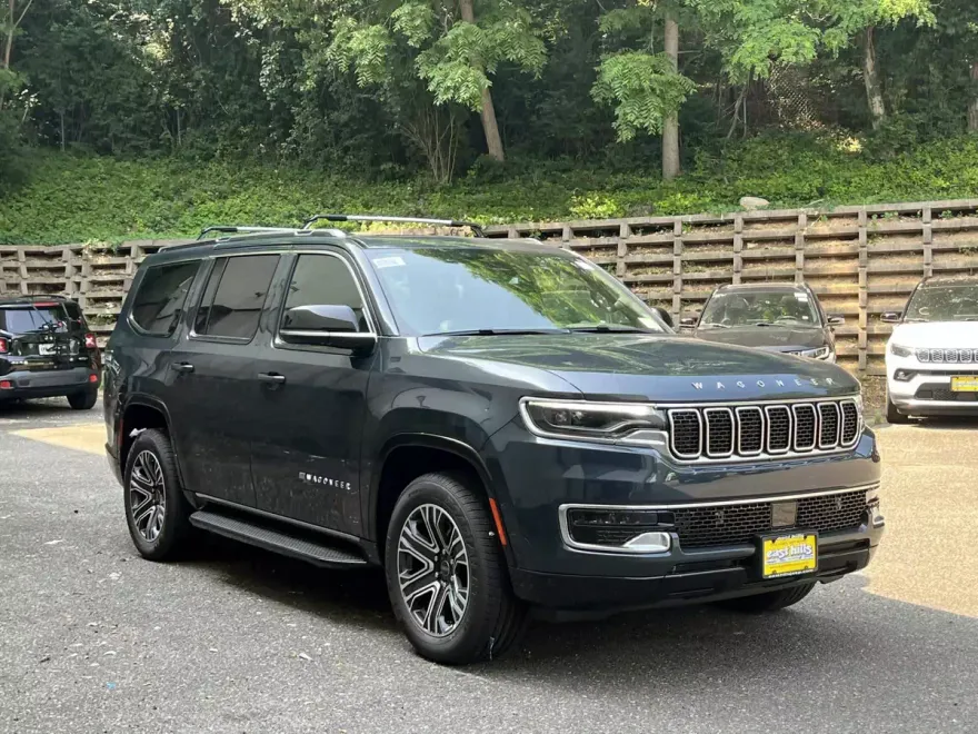 2025 Jeep Wagoneer Base photo 1