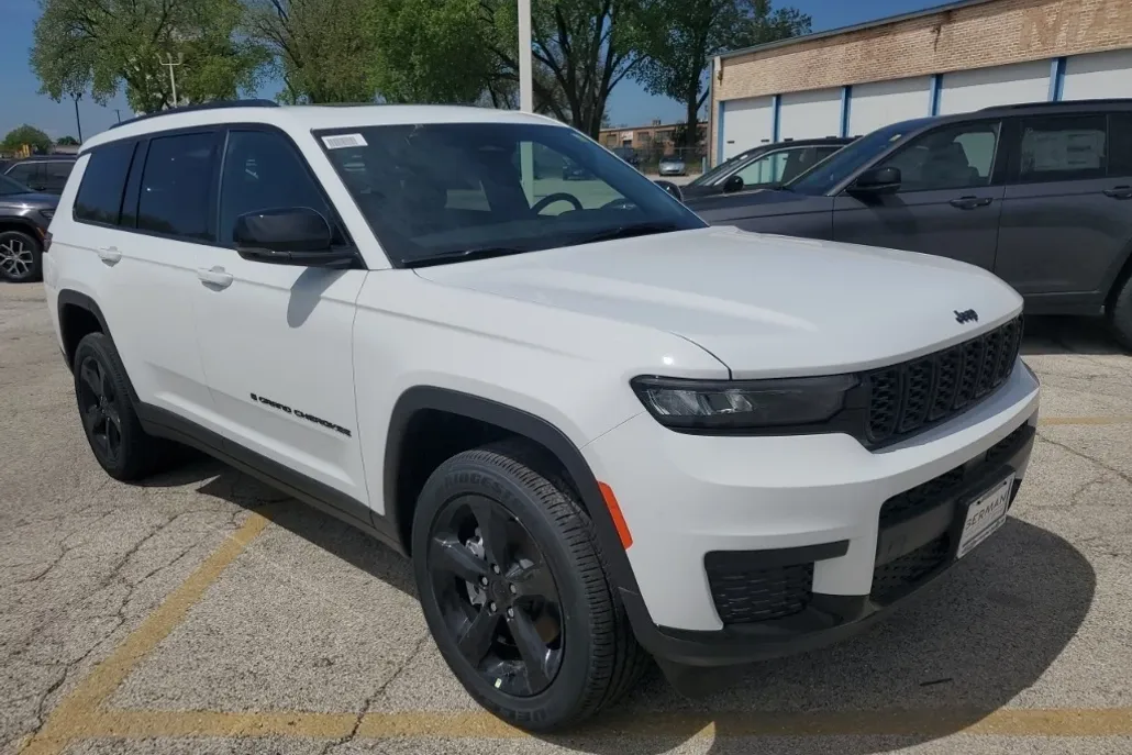 2025 Jeep Grand Cherokee Altitude X photo 1